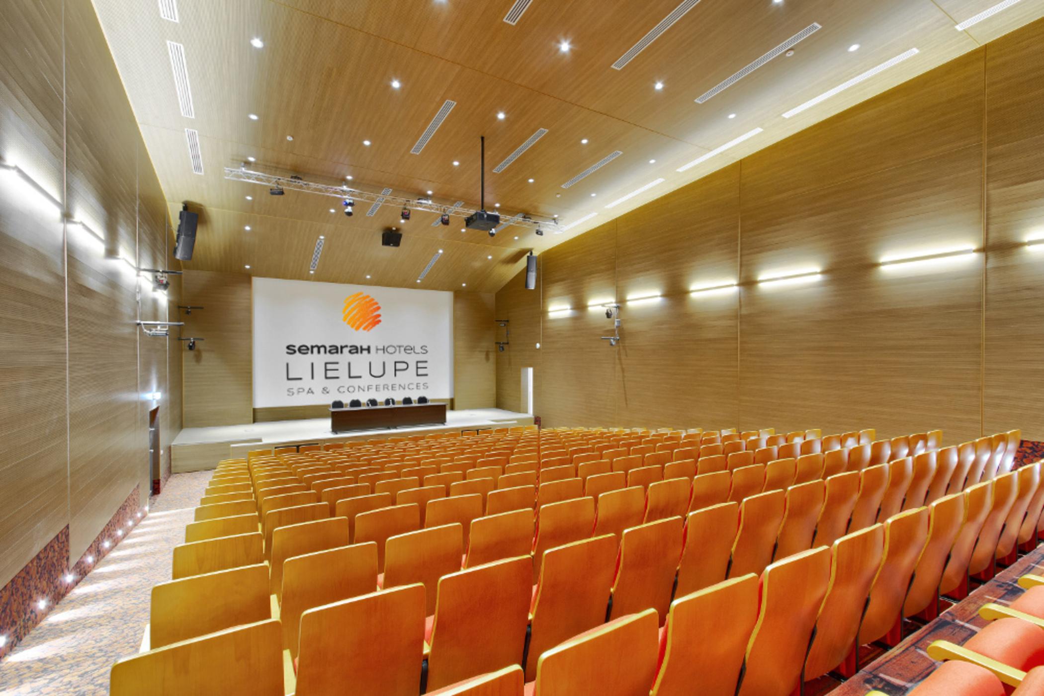Хотел Lielupe & Conferences By Semarah 4*